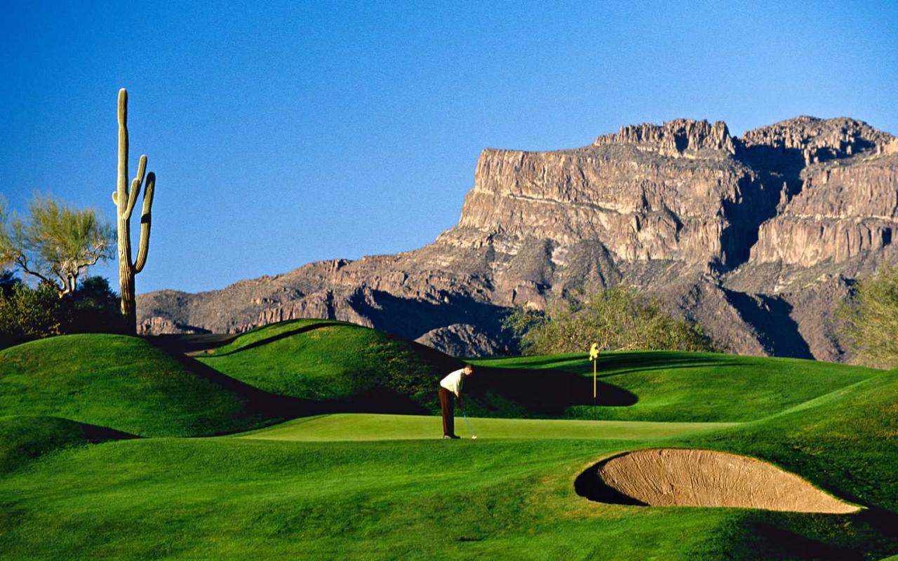 11 of the Most Beautiful Golf Courses in the World