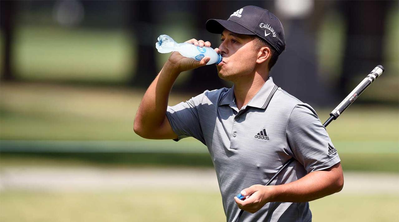 The Importance of Proper Hydration While Playing Golf – Golf Energy Bar